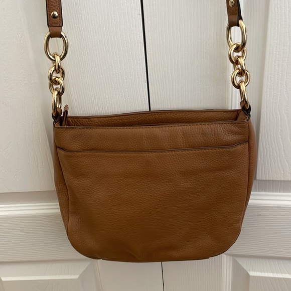 Michael kors cross body brown leather purse in great condition, barely used - Picture 3 of 4